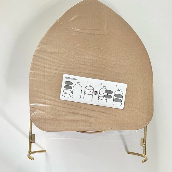 Target Bullseye 2024 Valentine’s Pink and Gold Tiered Tray - Picture 2 of 4